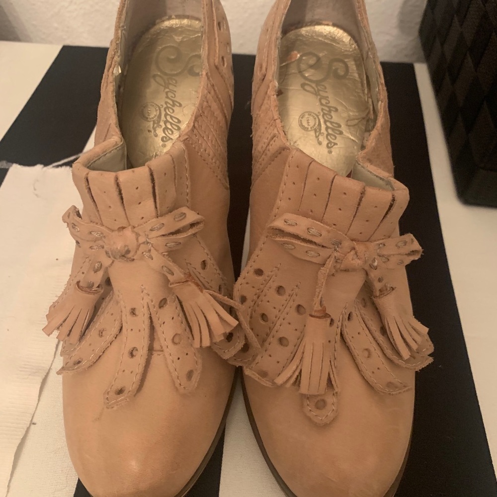 Seychelles leather Oxford size 6.5